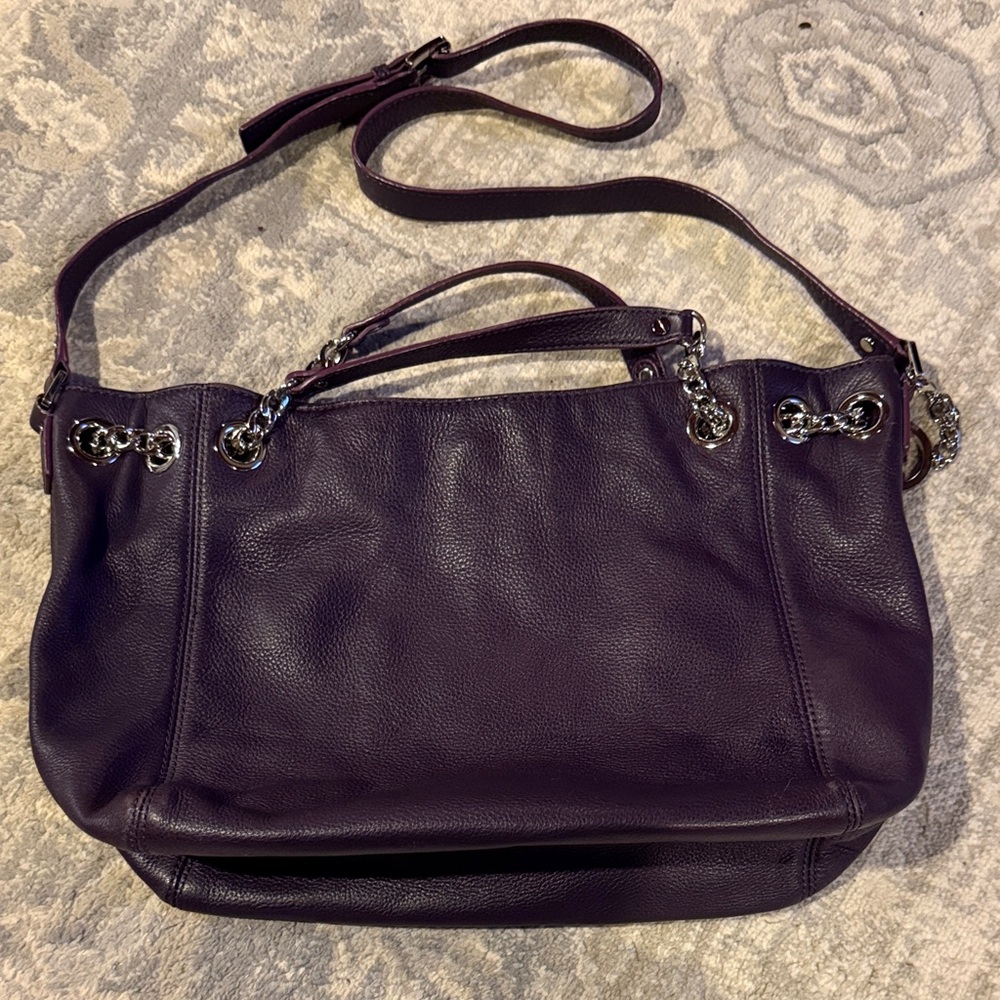 Michael Kors JET SET Leather Bag with Chain Accents
